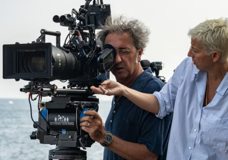 Paolo Sorrentino sul set di Parthenope (2024)