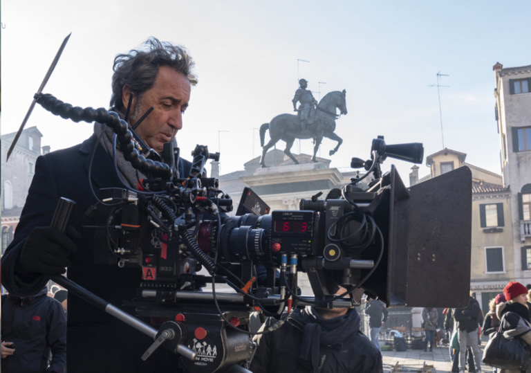 Paolo Sorrentino sul set di The Young Pope (2016)