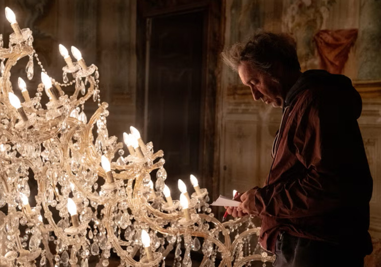 Paolo Sorrentino sul set di Parthenope (2024)