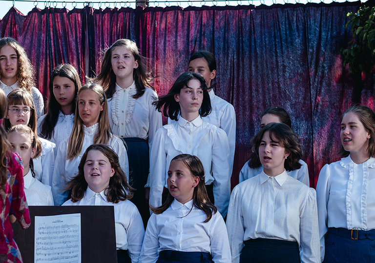 Ida Who Sang So Badly Even The Dead Rose Up and Joined Her in Song di Ester Ivakič