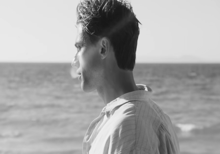 Lo straniero di François Ozon